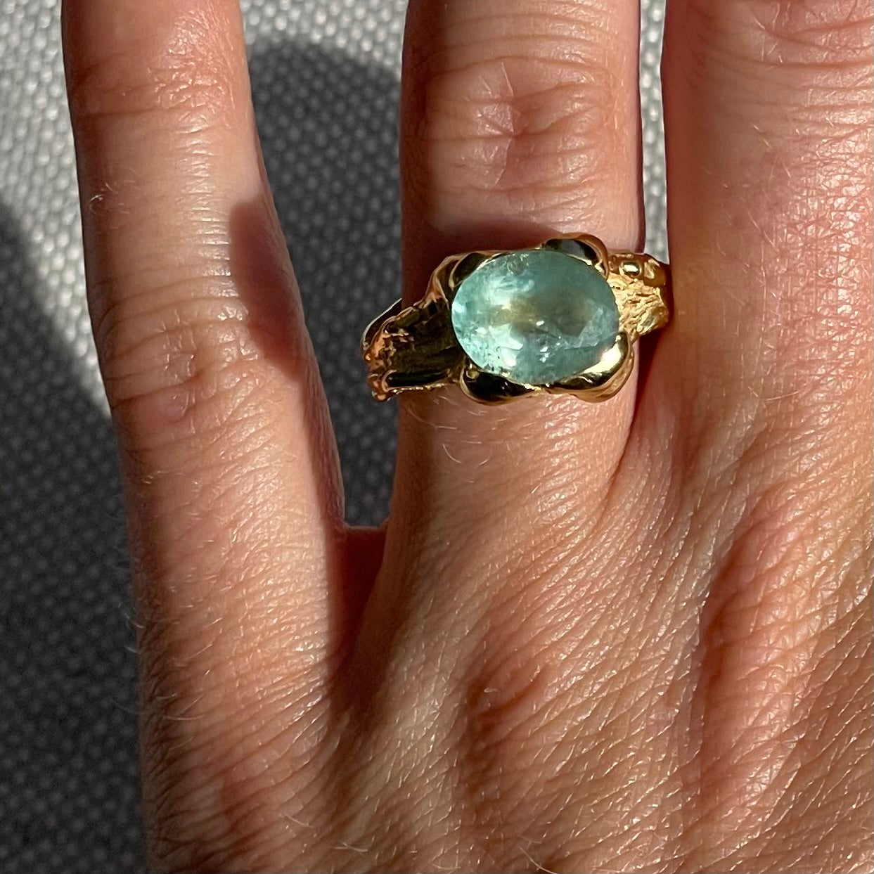 OVAL AQUAMARINE