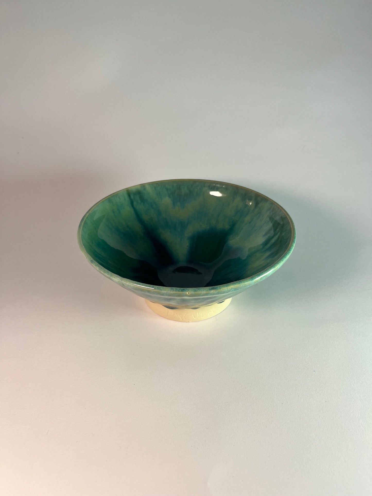 DRIPPY GREEN BOWL - MEDIUM