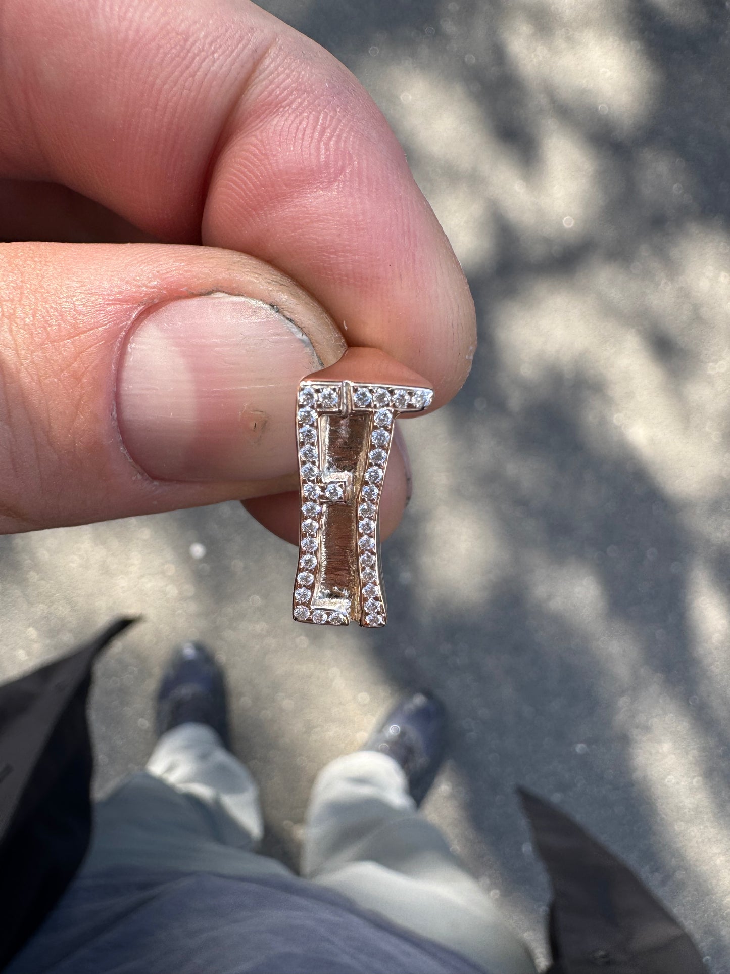 'ET' RING