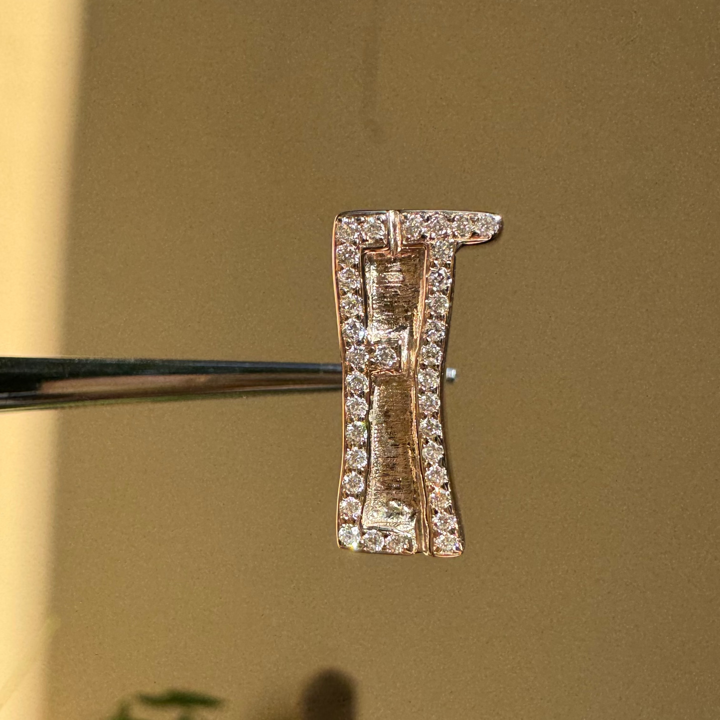 'ET' RING