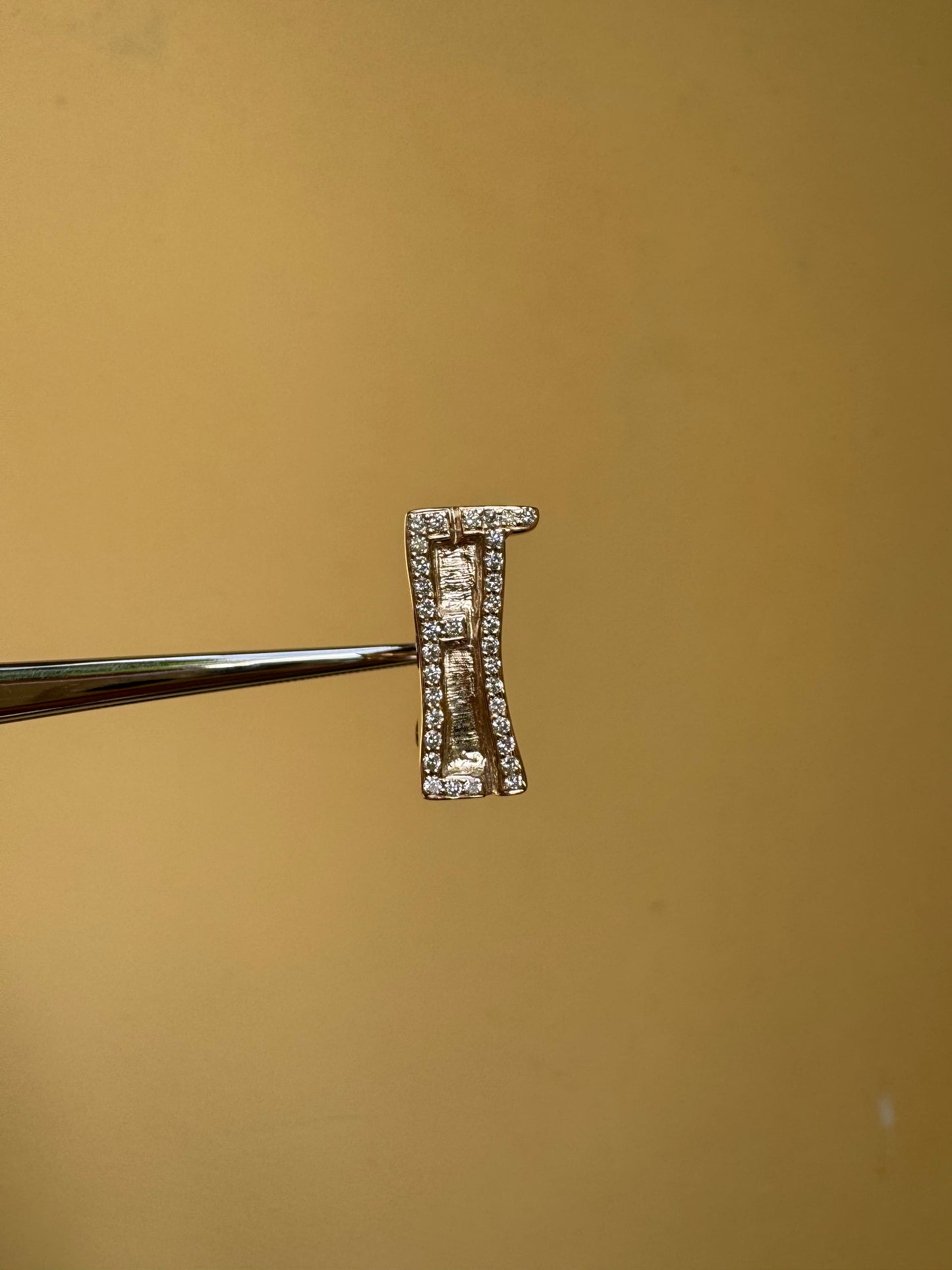 'ET' RING